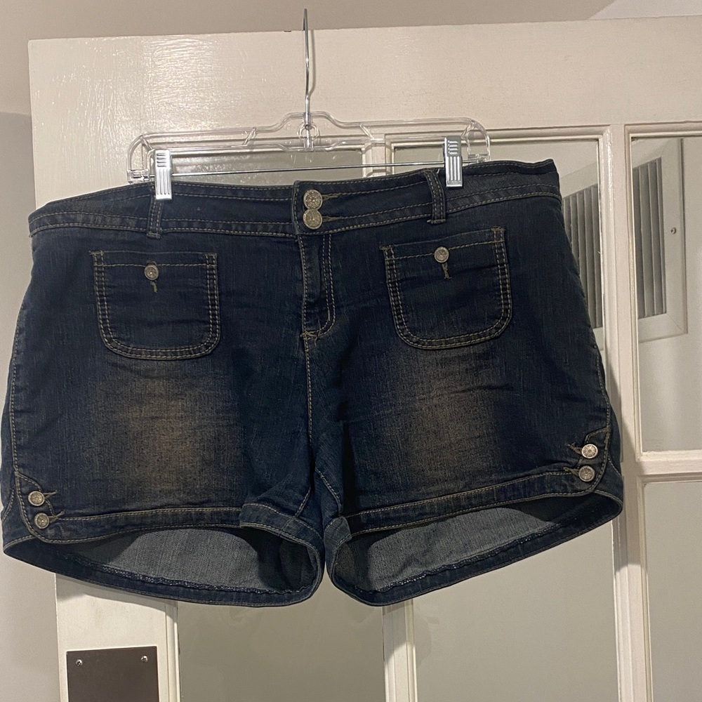 Deja Bleu size 29 jeans shorts good condition